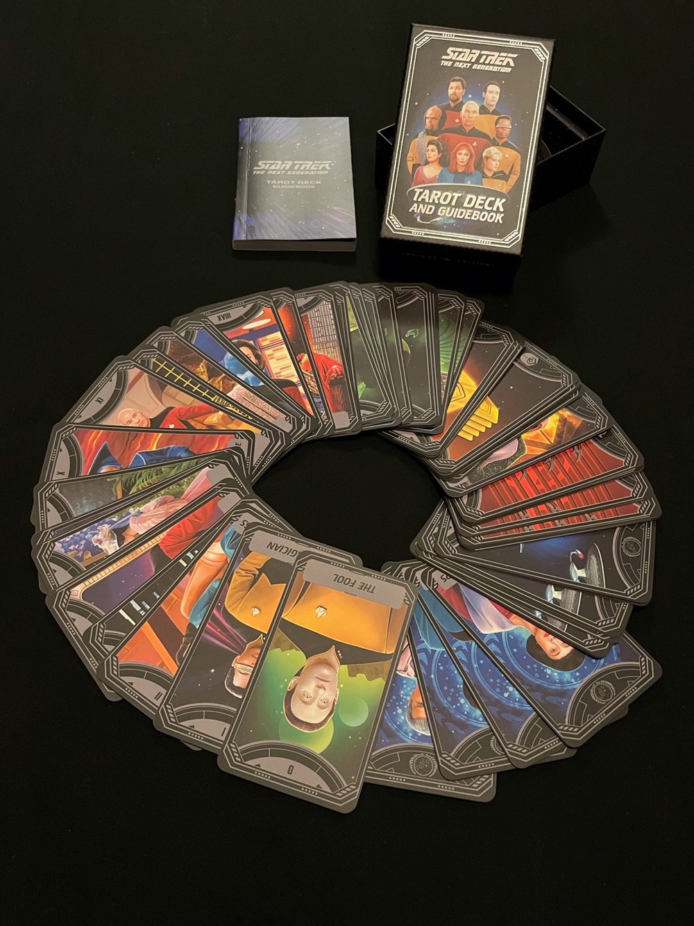 Star Trek the Next Generation Tarot Deck - Picture 3 of 3